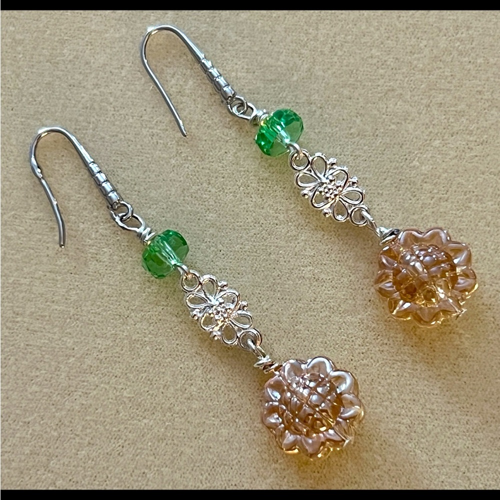 New Cute Pale Peach Czech Glass & Green Crystal Sunflower Earrings
